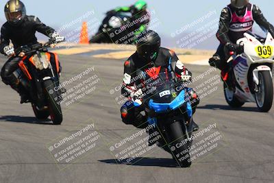 media/Apr-15-2022-Apex Assassins (Fri) [[9fb2e50610]]/Trackday Level 2/Session 2/Turns 9 and 10 Set 1/